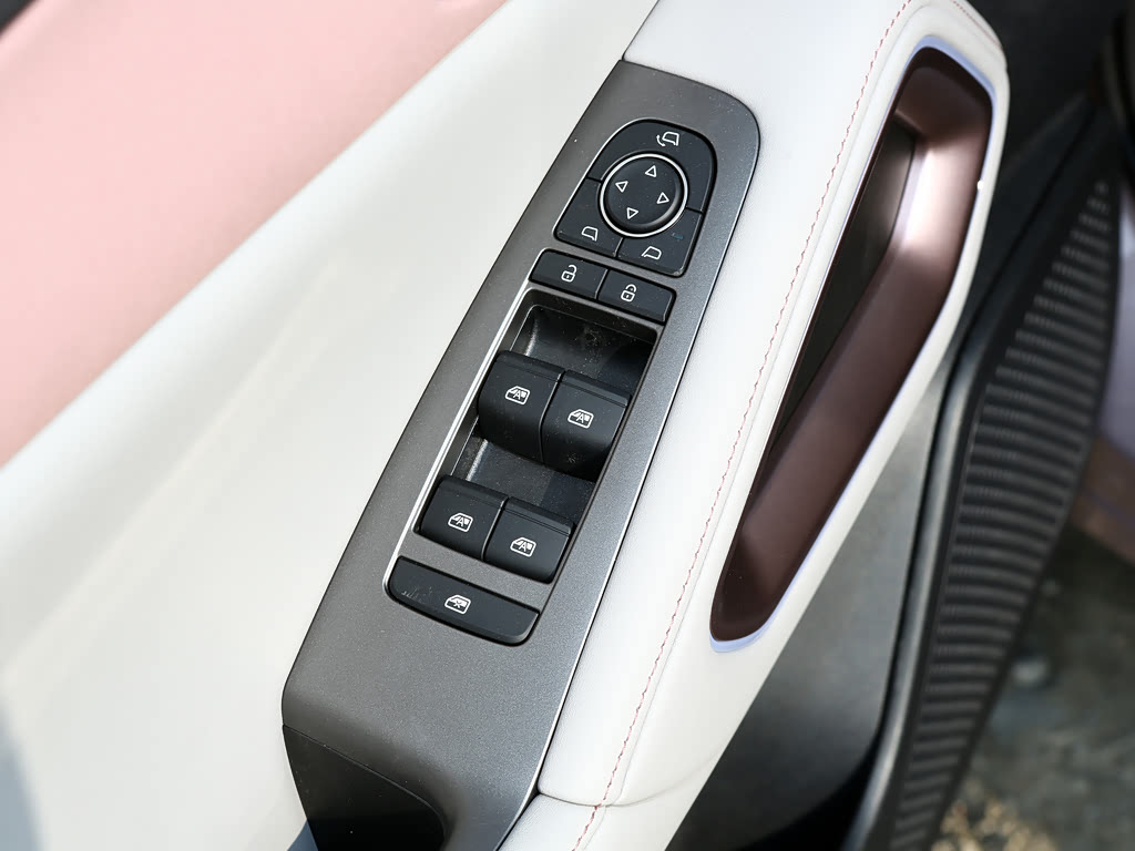 2025 BYD Yuan UP Image 19